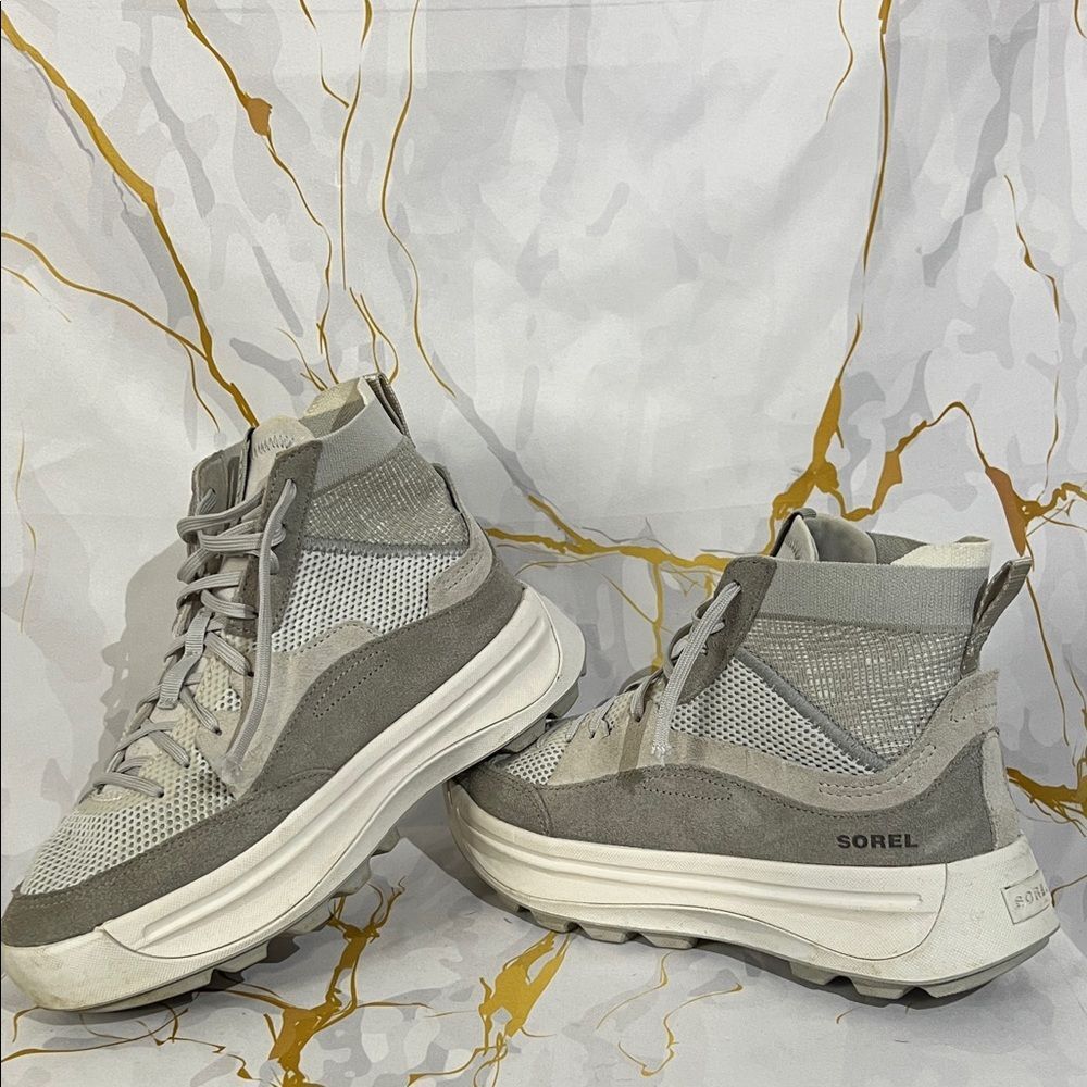 *🍁FALL VIBE🍁
Sorel ONA 503 Knit Mid sneaker in the Moonstone/Dove colorway - Picture 8 of 13